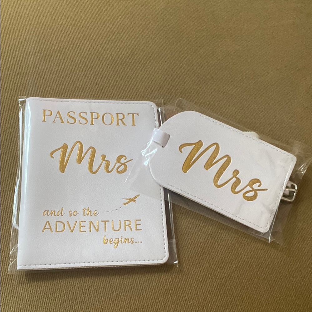 White and Gold Mrs. Passport Holder and Luggage Tag Set